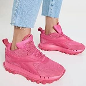 Reebok Cardi B Classic Leather V2 Womens Chunky Sneakers Pink Fusion 7.5